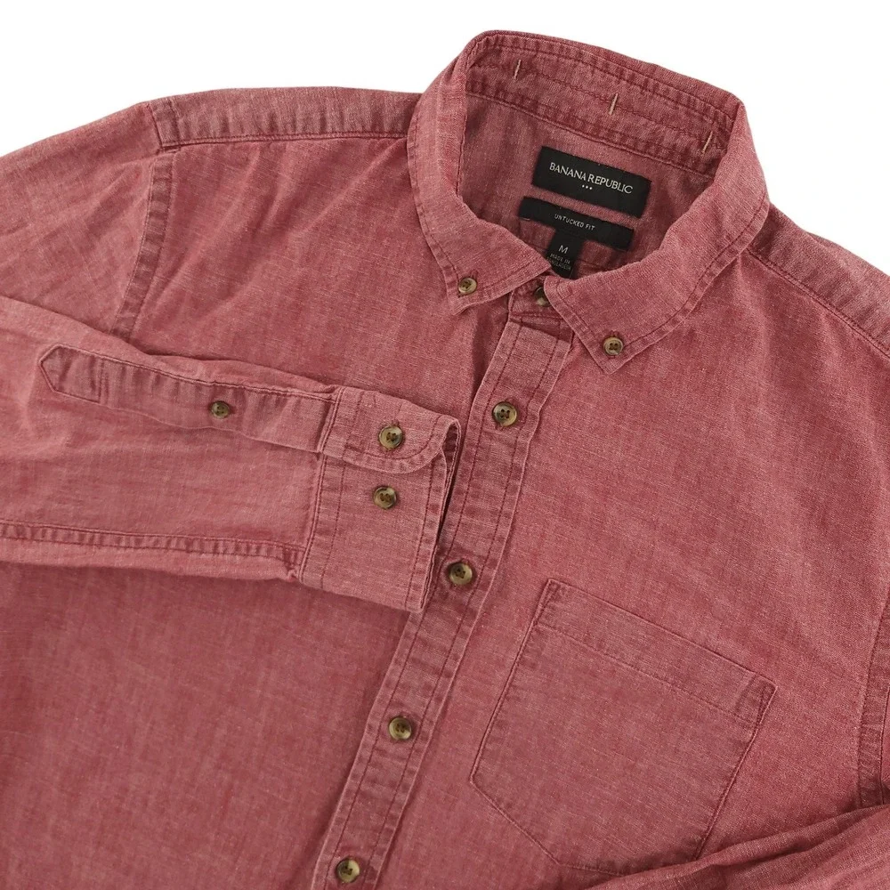 Banana Republic Shirt Mens M Burgundy Chambray Long Sleeve Button Down Untucked